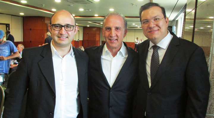 Prefeitos regionais Roberto Godoy, Marcos Gadelho e Dário José Barreto.